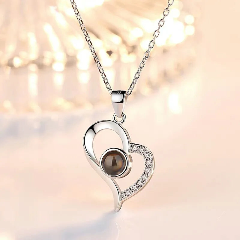 Heart Pendant Jewelry Projection With Rose